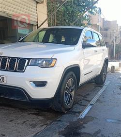 جیپ گراند شیرۆکی